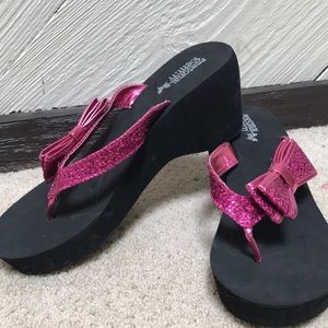 Women’s heeled flip flops